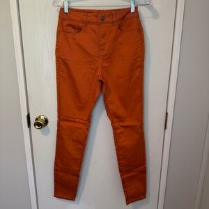 K Jordan Women's Vibrant Orange Colored Skinny Jeans Size 6